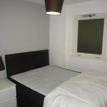 Image 3 - Eastgate, Leeds, LS2 7RD, United Kingdom - Apartment for rent