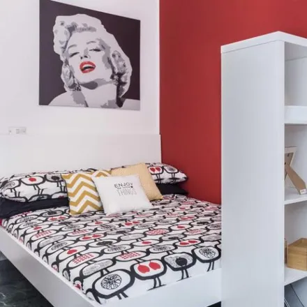 Rent this 6 bed room on Via Antonio Tolomeo Trivulzio 1 in 20146 Milan MI, Italy
