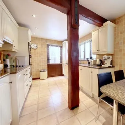 Image 7 - unnamed road, Loughton, IG10 1PD, United Kingdom - House for sale