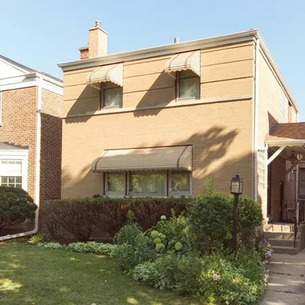 Buy this 4 bed house on 6131 North Saint Louis Avenue in Chicago, IL 60659