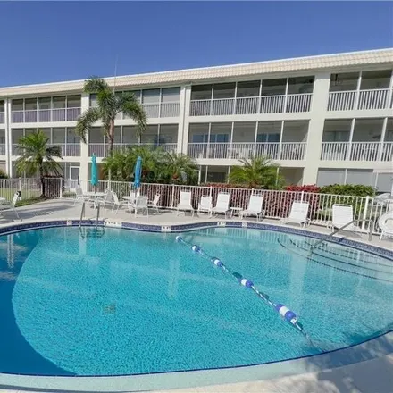 Image 8 - Riviera Club, Riviera Drive, Naples, FL 34103, USA - Condo for rent
