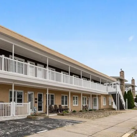 Image 1 - 325 East Lavender Road, Wildwood Crest, Cape May County, NJ 08260, USA - Condo for sale