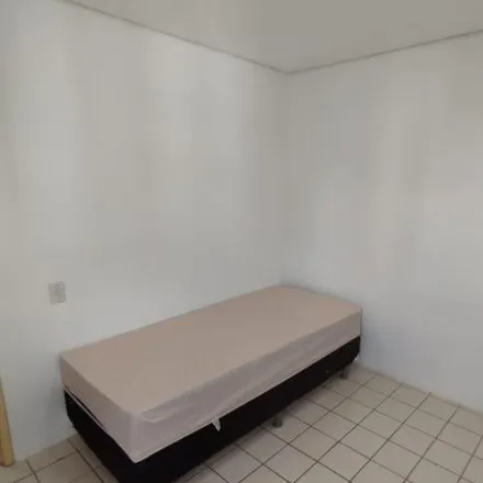Rent this 2 bed apartment on Centro Estadual de Educação Profissonal Prof. Antônio de Pinho Lima in Avenida Chile, Caranã