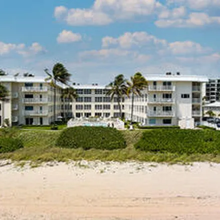 Image 6 - 3841 North Ocean Boulevard, Gulf Stream, Boynton Beach, FL 33483, USA - Apartment for rent