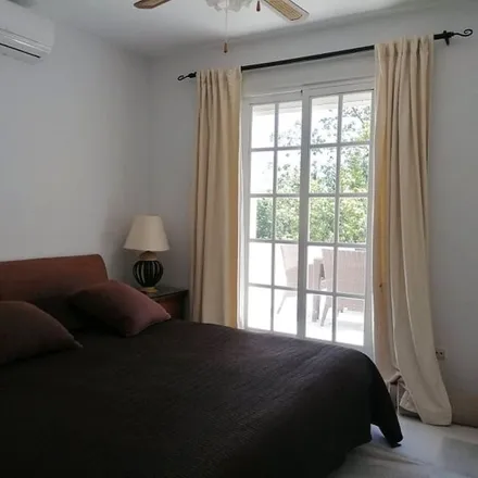 Rent this 5 bed apartment on Farmacia Aloha in Calle del Califa, 29660 Marbella
