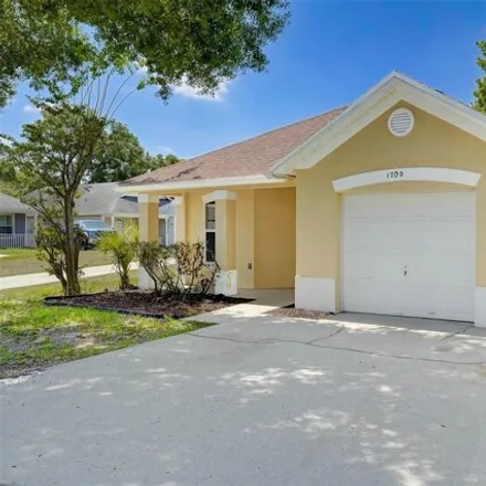Image 3 - 1700 Circe Lake Ct, Orlando, Florida, 32826 - House for sale