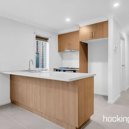 Image 7 - 19 Hollington Drive, Mickleham VIC 3064, Australia - Apartment for rent