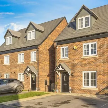 Buy this 4 bed townhouse on unnamed road in New Rossington, DN11 0LQ