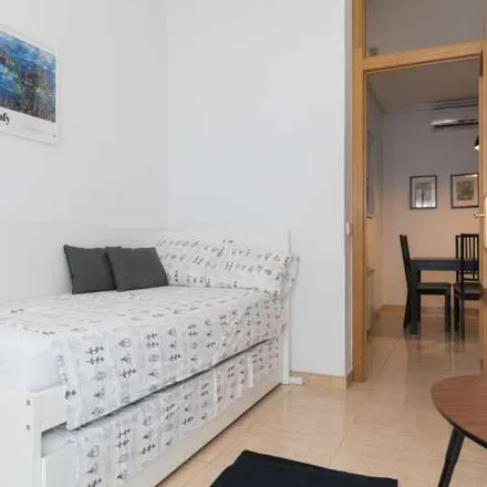 Image 7 - Viajes Arzabe, Gran Vía, 55, 3º H, 28013 Madrid, Spain - Apartment for rent
