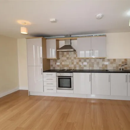 Image 4 - Dewsbury Road, Elland, HX5 9AL, United Kingdom - Apartment for rent