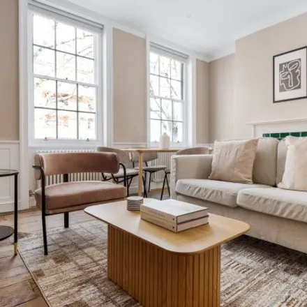 Rent this 3 bed apartment on 216 Cable Street in St. George in the East, London