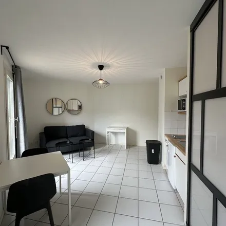 Image 5 - 11 Rue Alphonse Terray, 38000 Grenoble, France - Apartment for rent