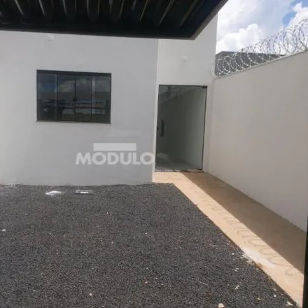 Buy this 3 bed house on Avenida Iraque in Laranjeiras, Uberlândia - MG