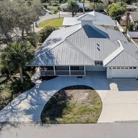 Buy this 3 bed house on 300 Circle Drive in Venice, FL 34285