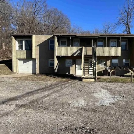 Buy this studio house on 3545 38th Avenue in Moline, IL 61265