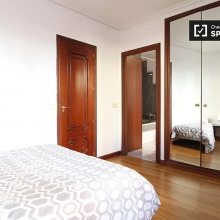 Image 4 - Madrid, Calle de Tenerife, 18, 28039 Madrid - Room for rent