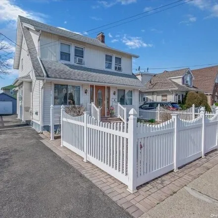 Buy this 4 bed house on 79 California Avenue in Village of Hempstead, NY 11550