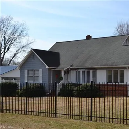 Buy this 3 bed house on 966 West Monroe Street in Mayodan, Rockingham County