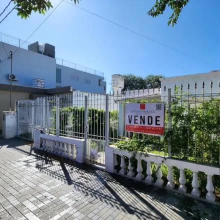 Buy this 2 bed house on Avenida Dalinger 209 in Departamento Santa María, Alta Gracia