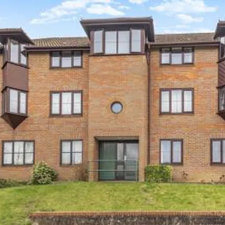 Rent this 2 bed apartment on Cameron Road in Chesham, HP5 3BX