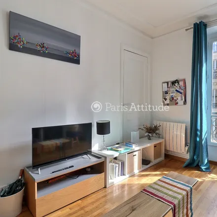 Image 2 - 25 Rue du Château Landon, 75010 Paris, France - Apartment for rent