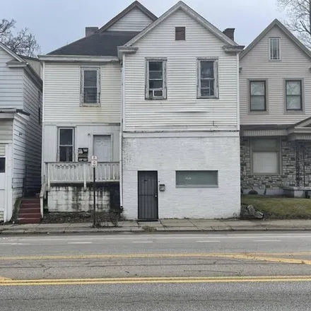 Buy this studio house on 9 Clarendon Avenue in Columbus, OH 43223
