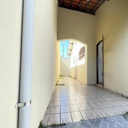 Rent this 3 bed house on Rua das Roseiras in Suarão, Itanhaem - SP