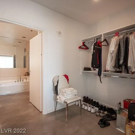 Image 9 - 500 Hoover Avenue, Las Vegas, NV 89101, USA - Loft for sale