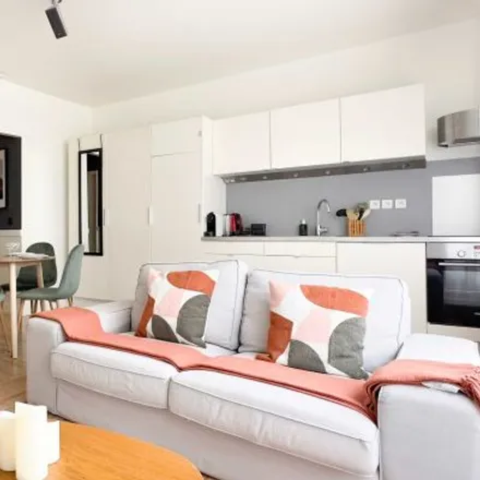 Rent this studio apartment on 18 Rue de Berri in 75008 Paris, France