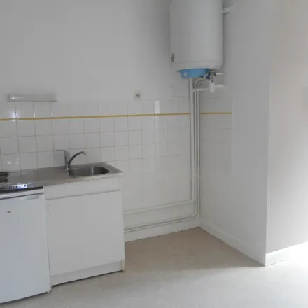 Rent this 1 bed apartment on 2 Rue du Général Sarrail in 51000 Reims, France