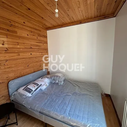 Rent this 2 bed apartment on 80 Avenue du Général Leclerc in 94700 Maisons-Alfort, France