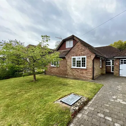 Image 1 - 20 Plemont Gardens, Bexhill-on-Sea, TN39 4DZ, United Kingdom - House for rent