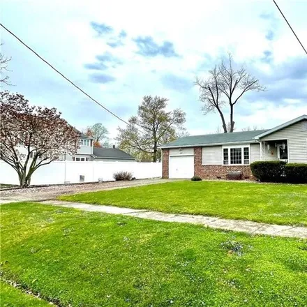 Buy this 3 bed house on 862 Ash Street in Marshall, IL 62441