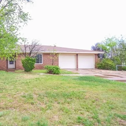 Buy this 3 bed house on 2637 30th Street in Snyder, TX 79549