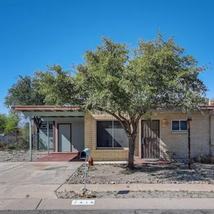 Image 1 - 2430 Rose Peak Drive, Tucson, AZ 85710, USA - Townhouse for sale