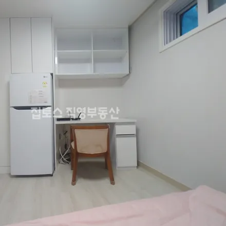 Image 5 - 서울특별시 동작구 신대방동 359-6 - Apartment for rent