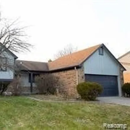 Rent this 4 bed house on 2026 Cumberland Road in Rochester Hills, MI 48307