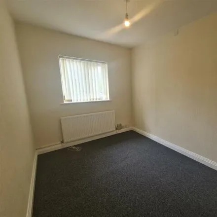 Image 4 - City Hire Tools, 1660 Bristol Road South, Rednal, B45 9TY, United Kingdom - Apartment for rent