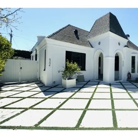 Buy this 5 bed house on 6224 Lindenhurst Avenue in Los Angeles, CA 90048