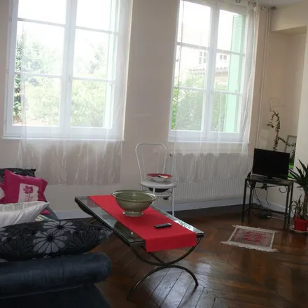 Image 7 - Préfecture de la Meuse, 40 Rue du Bourg, 55000 Bar-le-Duc, France - Apartment for rent