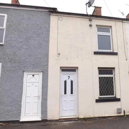 Rent this 3 bed townhouse on Rhodes Cottages in Clowne, S43 4LZ