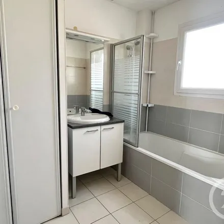 Rent this 4 bed apartment on 5 Rue de Vendargues in 34830 Clapiers, France