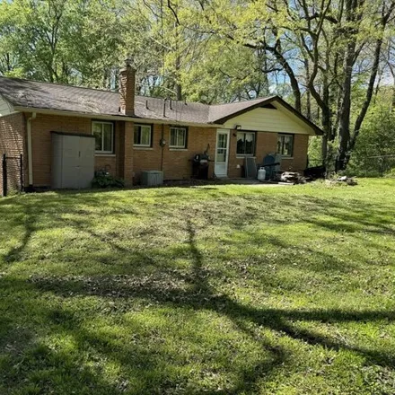 Image 6 - 2374 Lynnwood Drive, Fairfax, Anderson, IN 46012, USA - House for sale