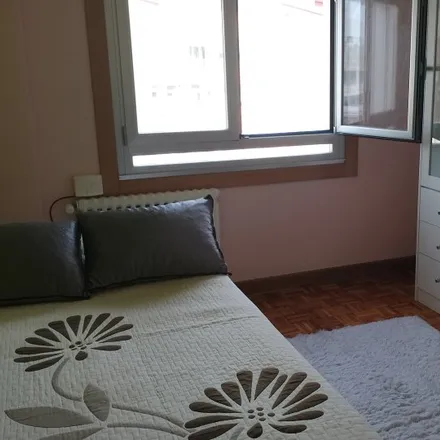 Rent this 3 bed room on Trva de Vigo in 194, Travesía de Vigo