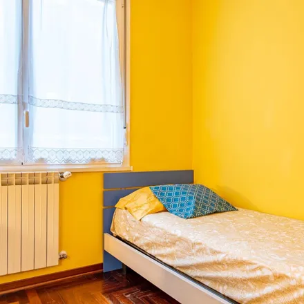 Rent this 3 bed room on Via Mario Fubini in 20126 Milan MI, Italy