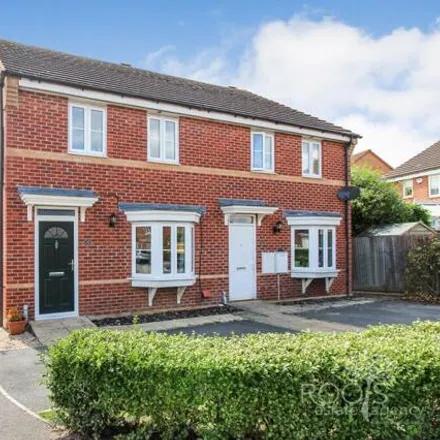 Buy this 3 bed duplex on unnamed road in Thatcham, RG18 4BA