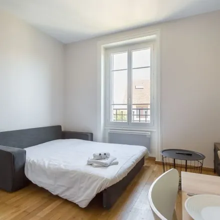 Image 6 - 2 Avenue Paul Santy, 69008 Lyon 8e Arrondissement, France - Apartment for rent