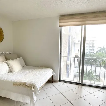 Rent this 1 bed apartment on 800 West Avenue in Miami Beach, FL 33139