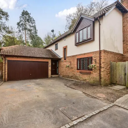 Buy this 4 bed house on Sandford Down in Bracknell Forest, RG12 9YS