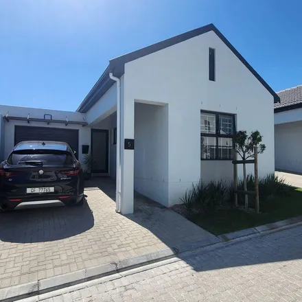 Image 1 - Kruis Road, Cape Town Ward 7, Western Cape, 7560, South Africa - Apartment for rent